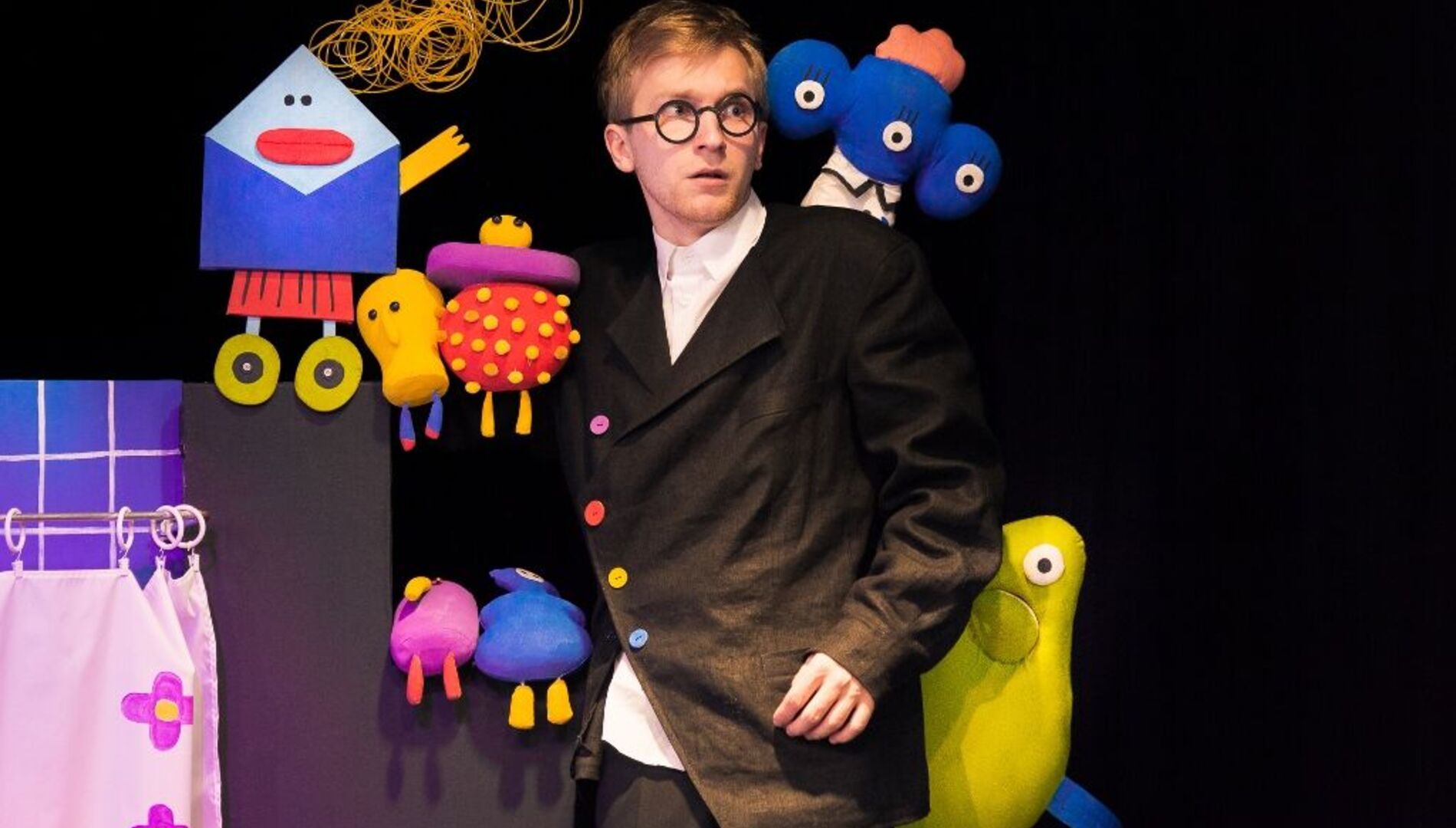 «Домашние монстры»
Кукольный спектакль