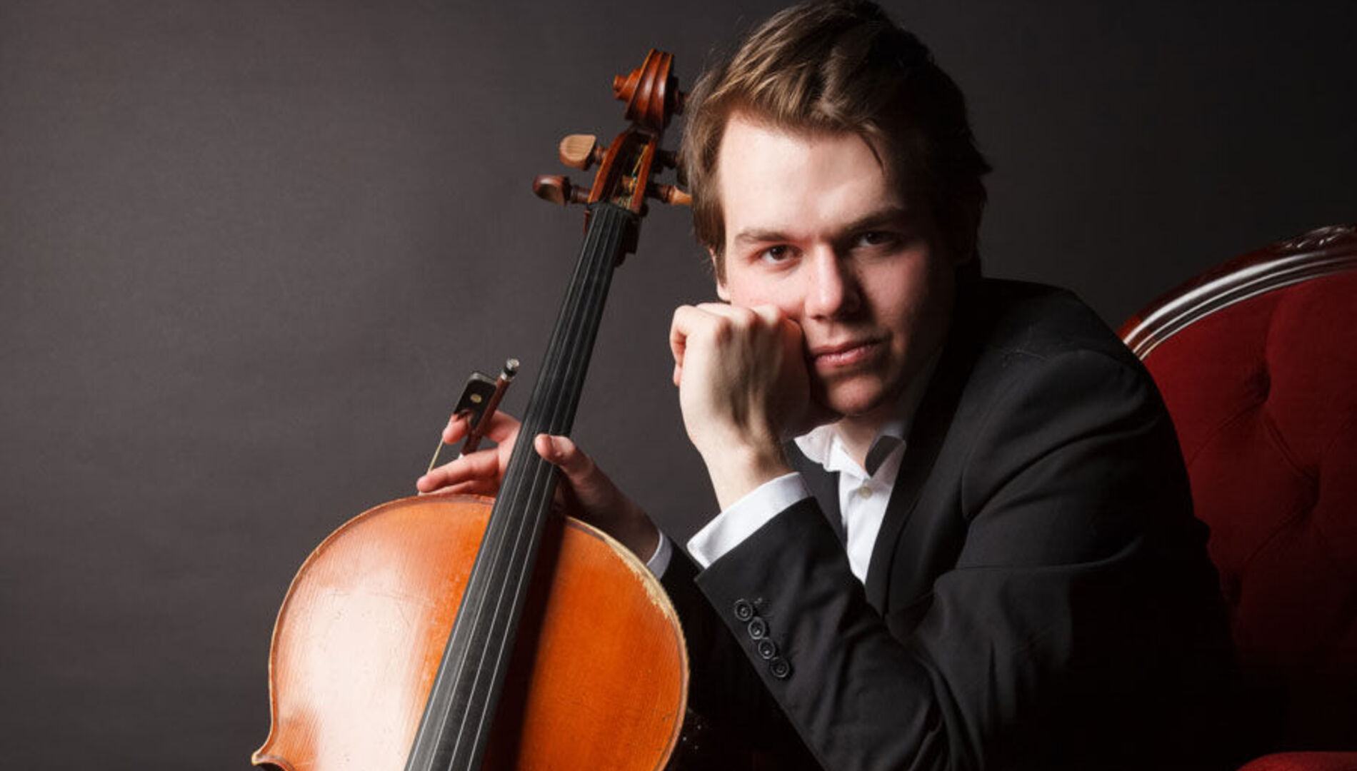 XVI Международный виолончельный
фестиваль VIVACELLO.
«Теория струн». Мультимедийный проект
фестиваля Vivacello и Центра
электроакустической музыки