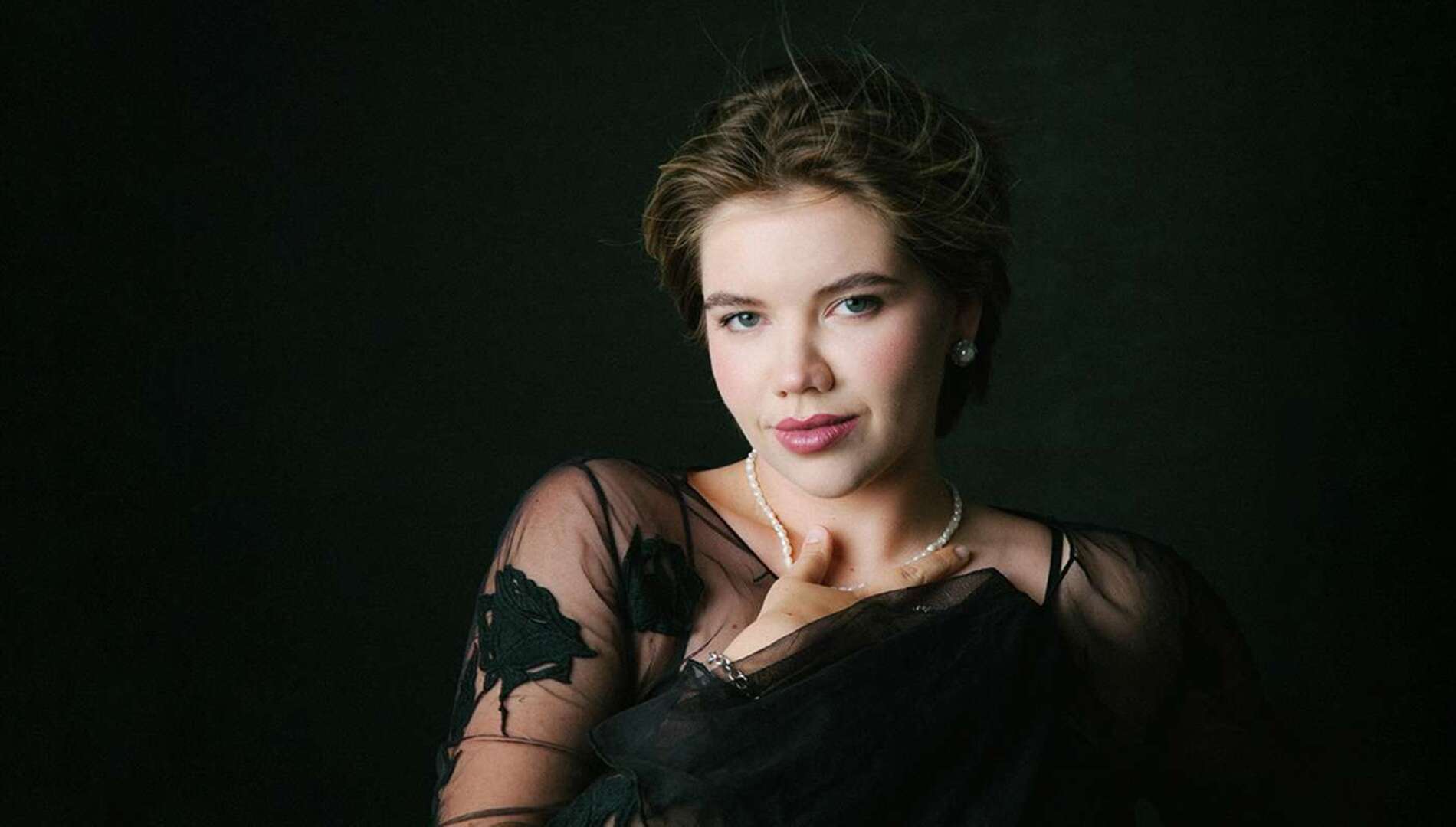 Лора Григорьева