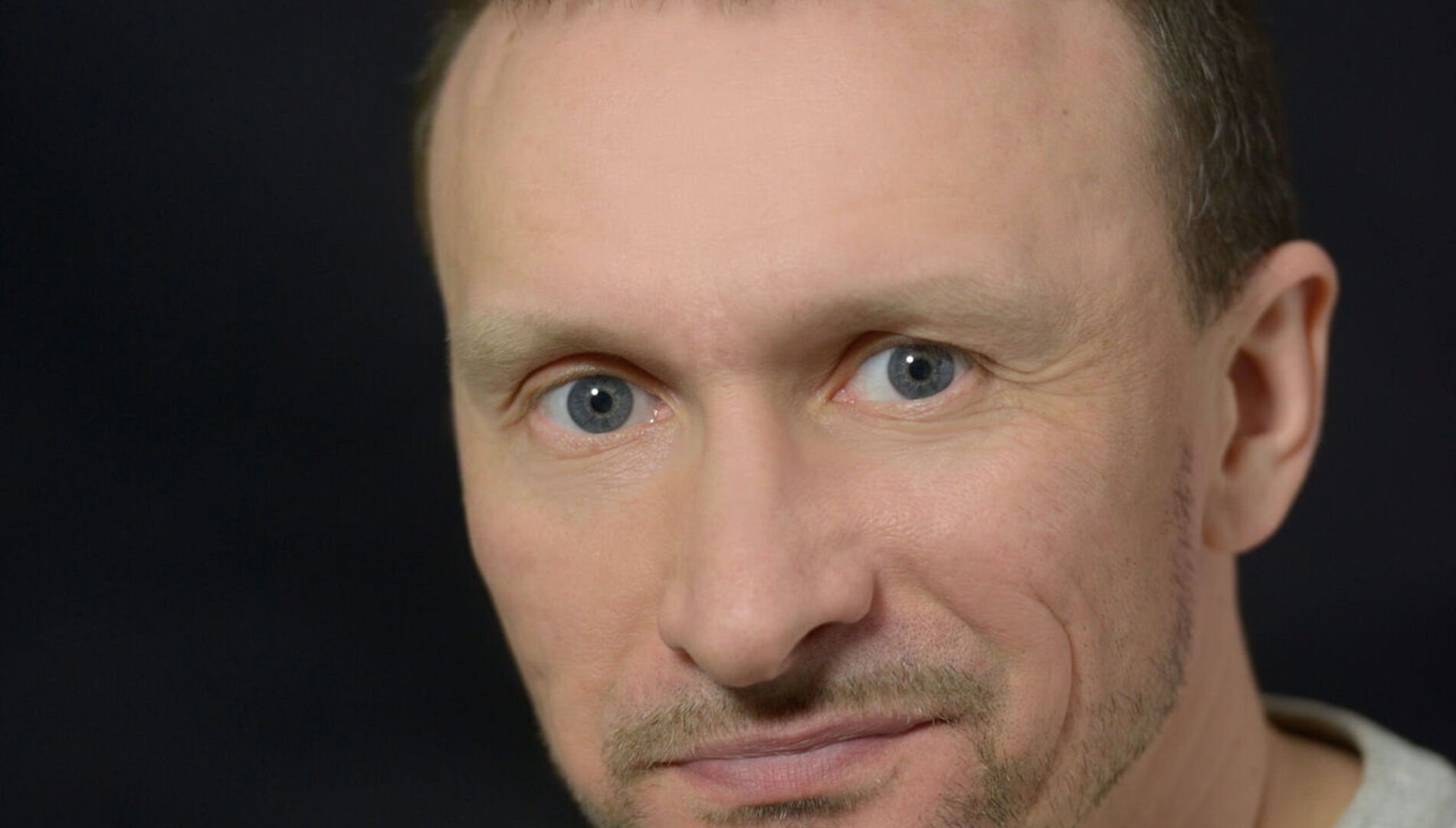 Андрей Попов
